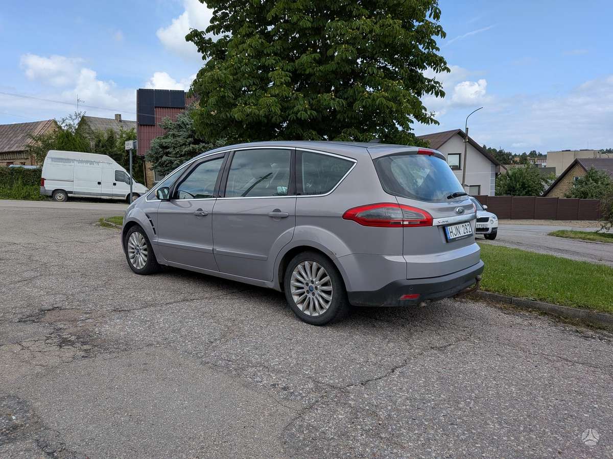 Ford S-MAX 2011 — interior
