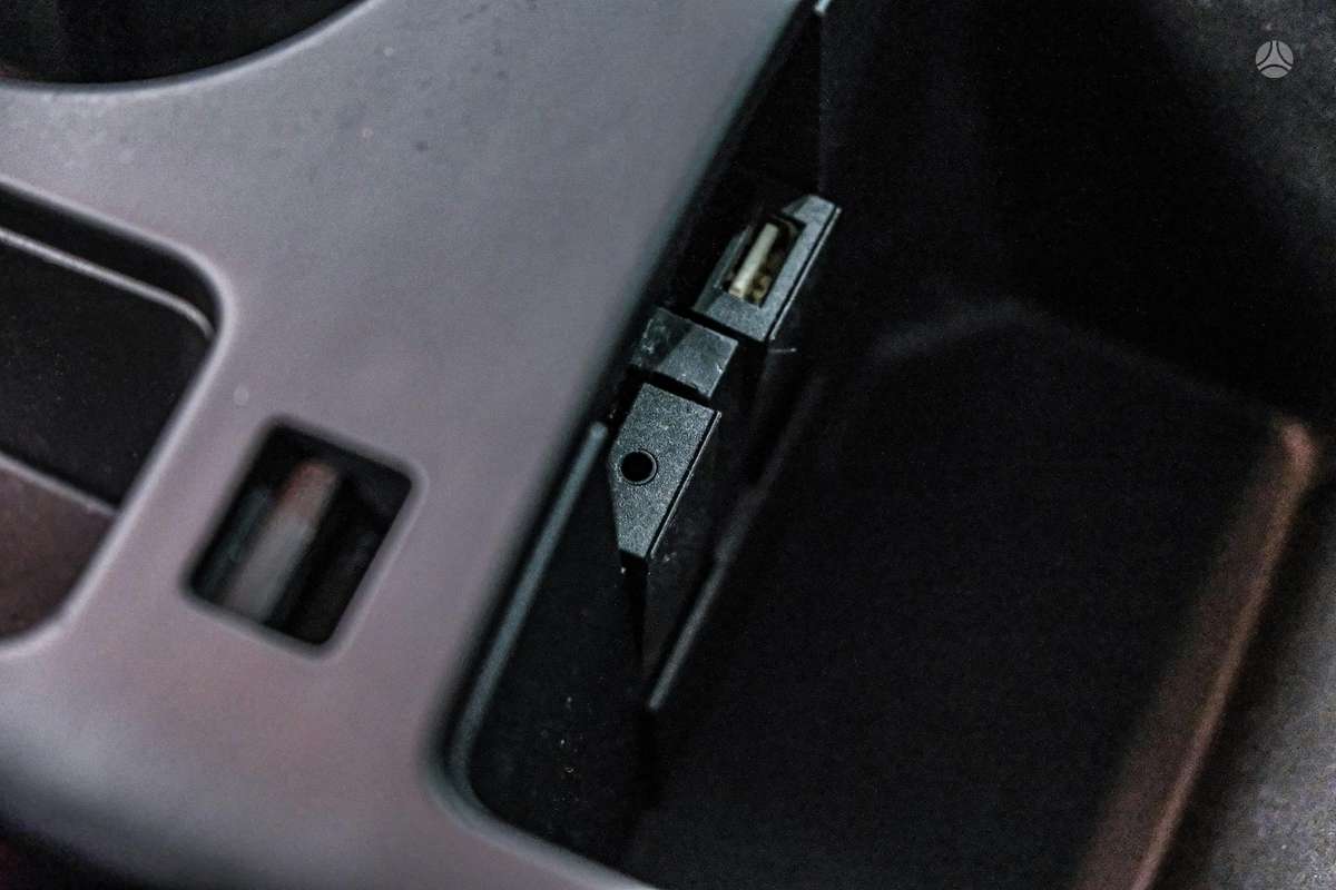 Opel Insignia 2010 — photo 23