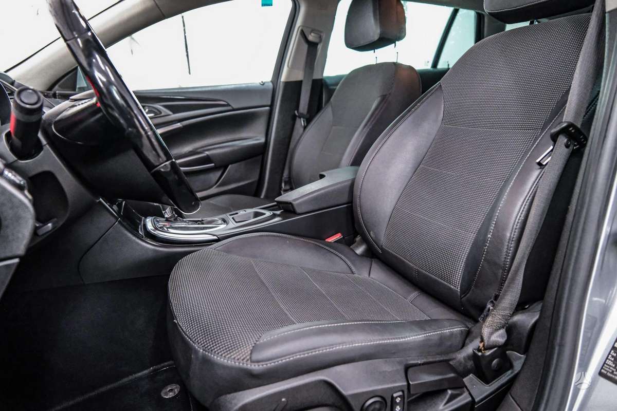 Opel Insignia 2010 — photo 6
