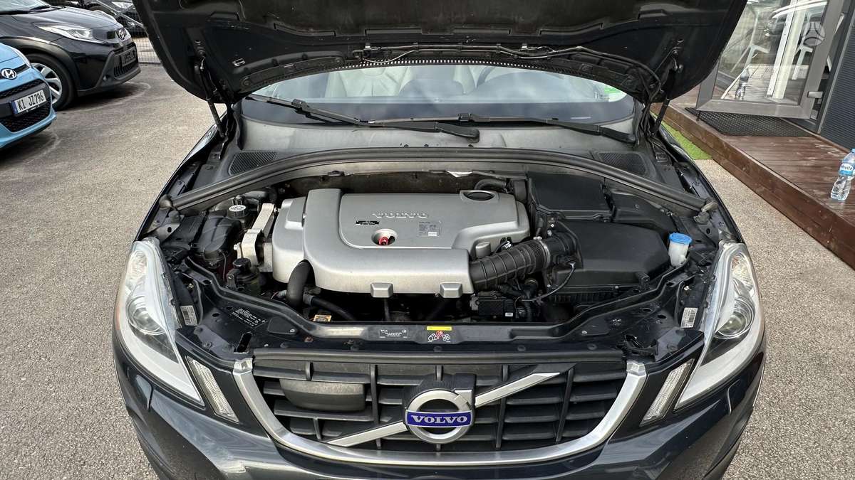 Volvo XC60 2009 — photo 17