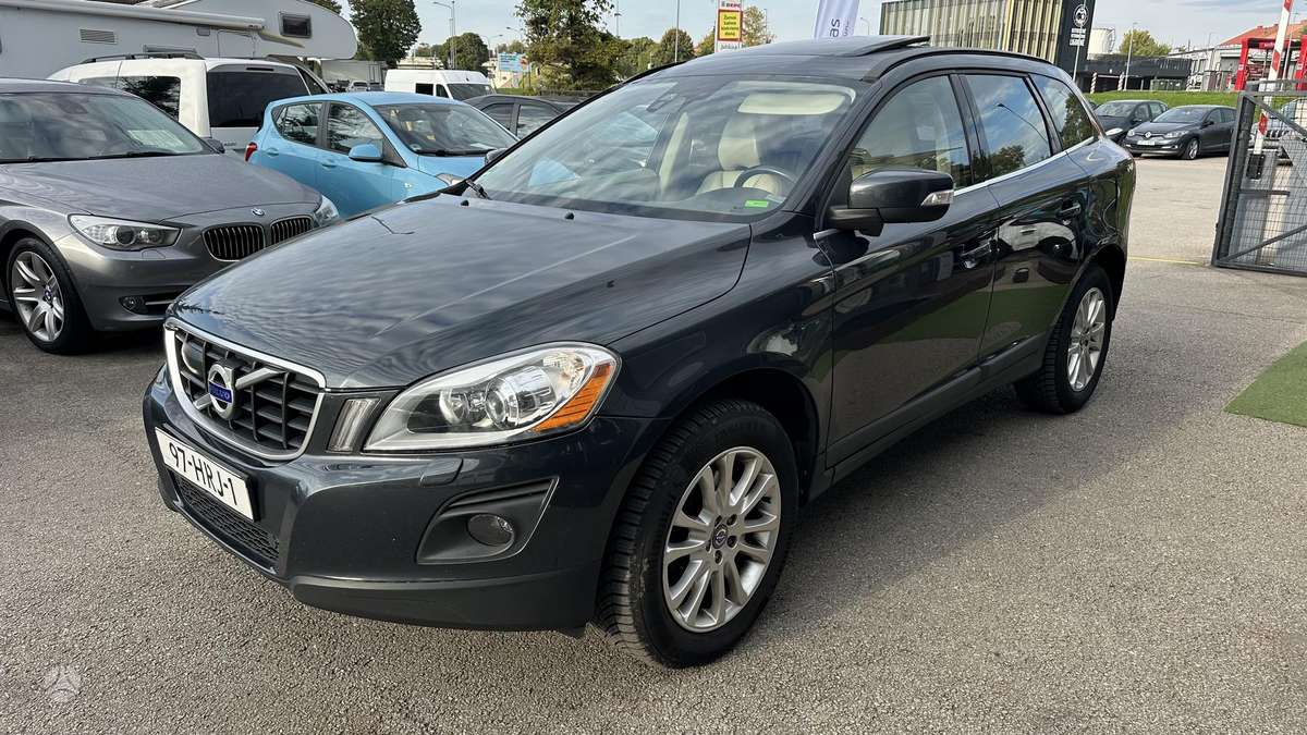 Volvo XC60 2009 — photo 8