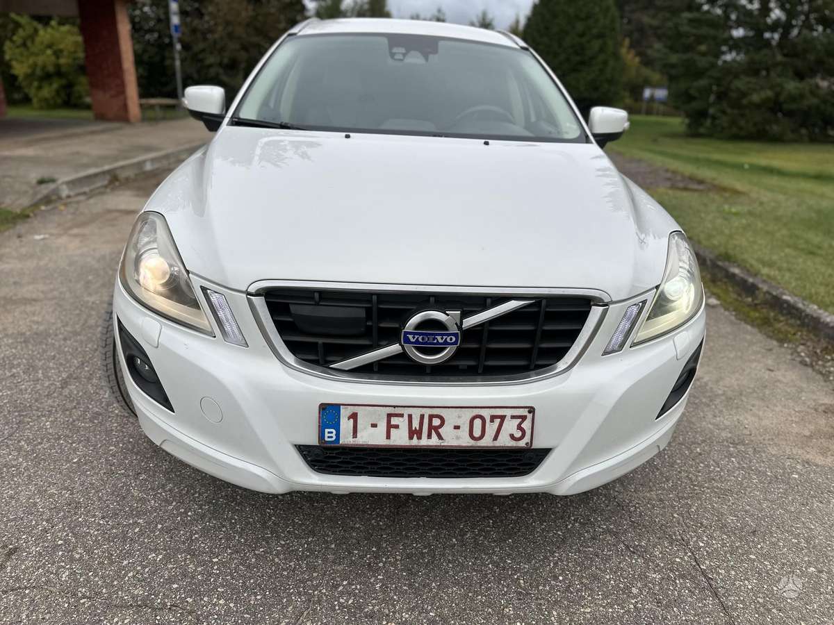 Volvo XC60 2009 — вигляд ззаду