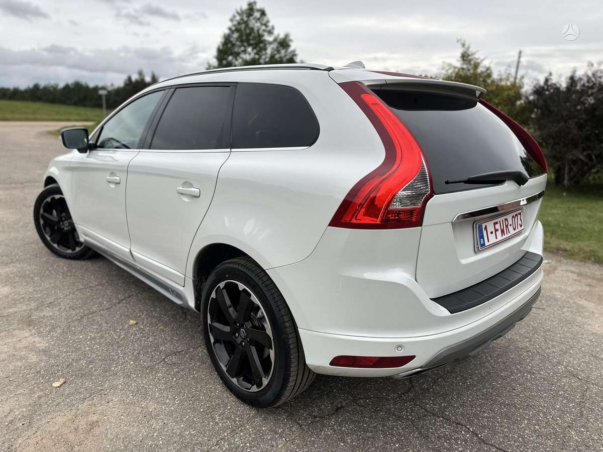 Volvo XC60 2009 — двигун 2400 cm³, 163 HP (120kW)