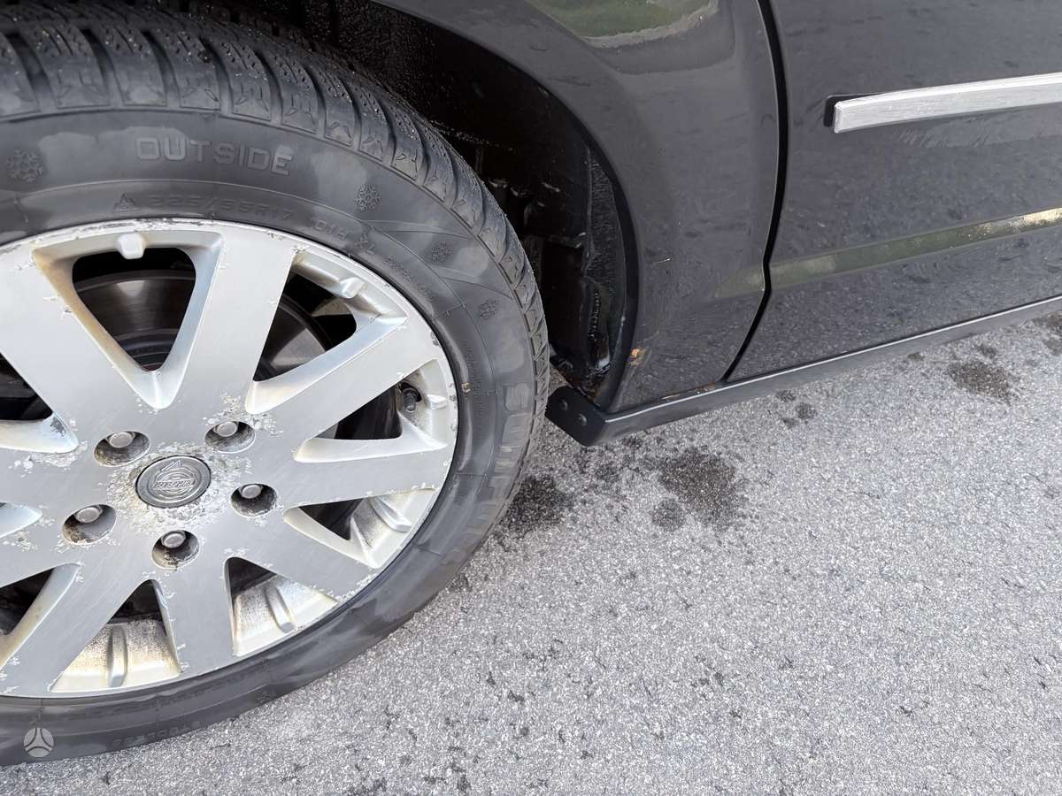 Chrysler Grand 2010 — photo 16