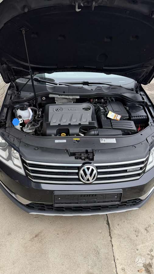 Volkswagen Passat 2013 — двигун 1968 cm³, 177 HP (130kW)