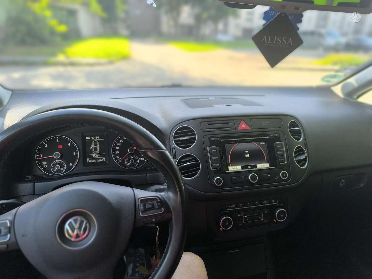 Volkswagen Golf 2011 — photo 7
