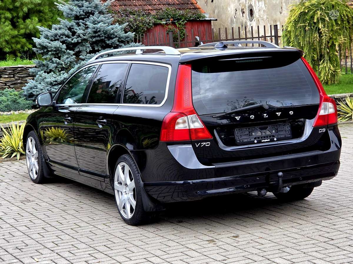 Volvo V70 2011 — photo 8