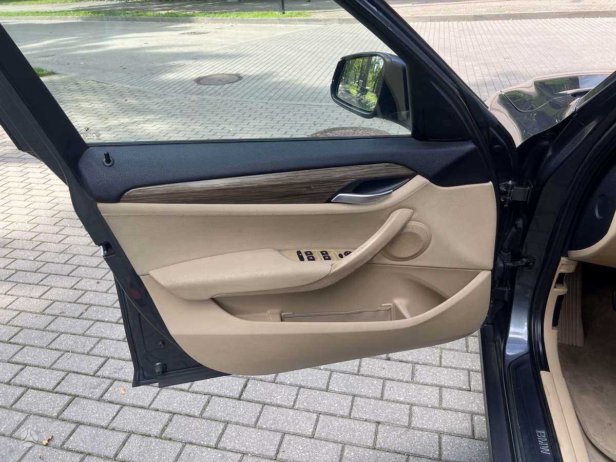 BMW X1 2013 — photo 15