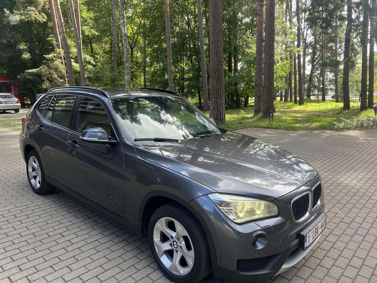 BMW X1 2013 — rear view