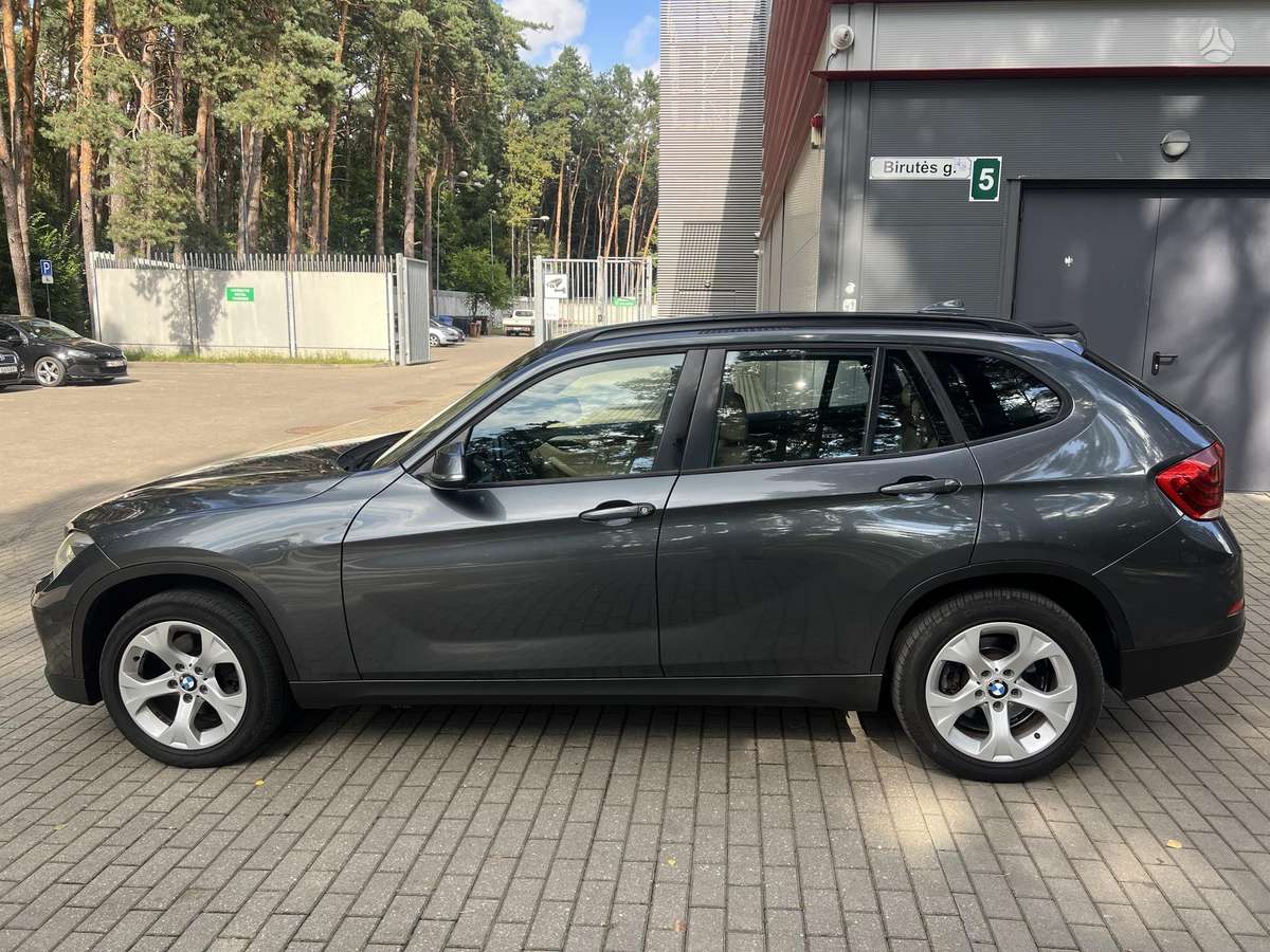 BMW X1 2013 — engine 1995 cm³, 143 HP (105kW)
