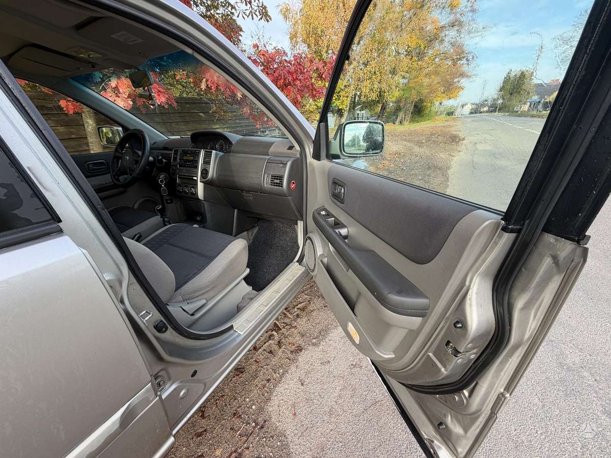 Nissan X-Trail 2006 — photo 12