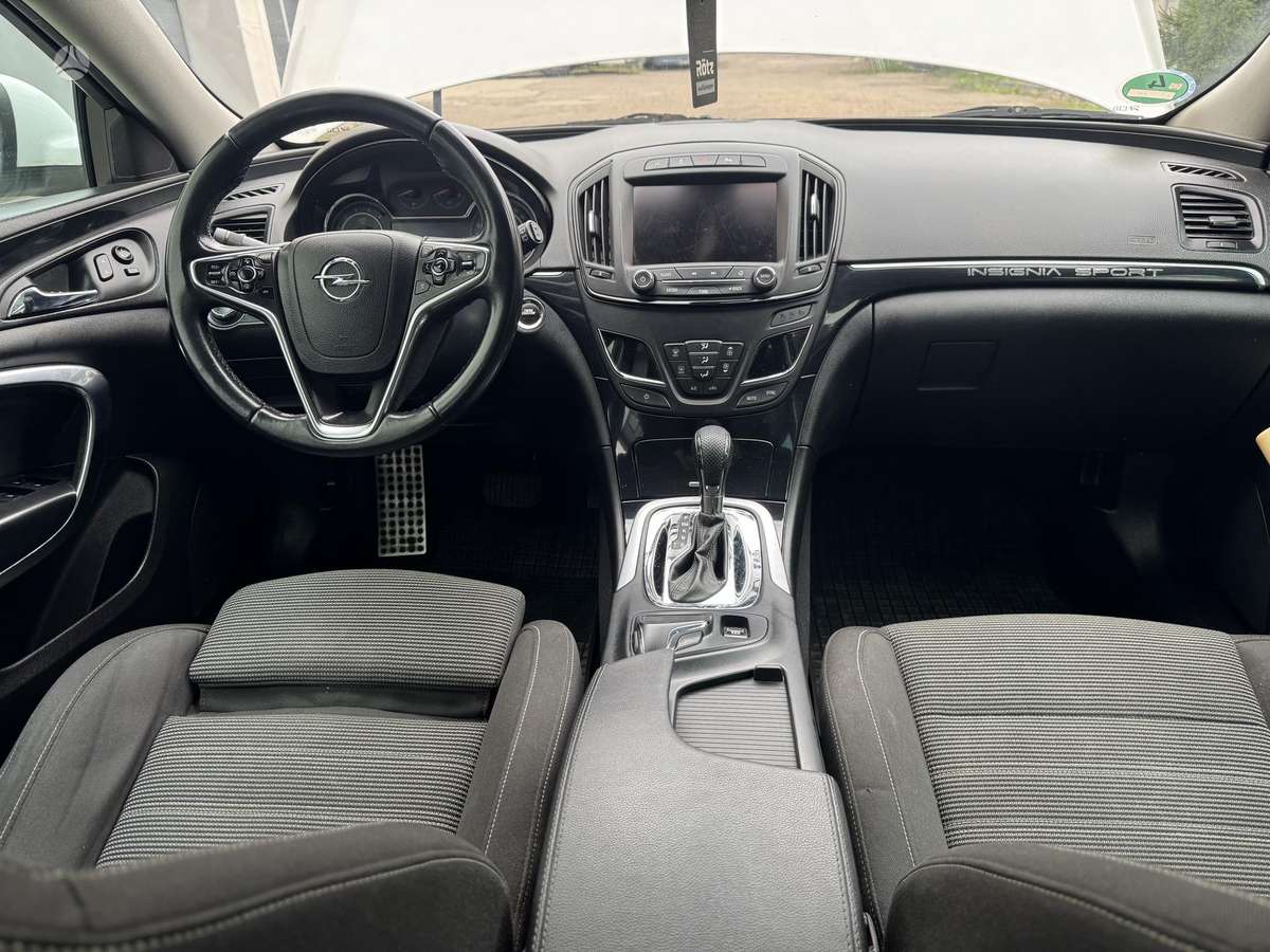 Opel Insignia 2014 — photo 11