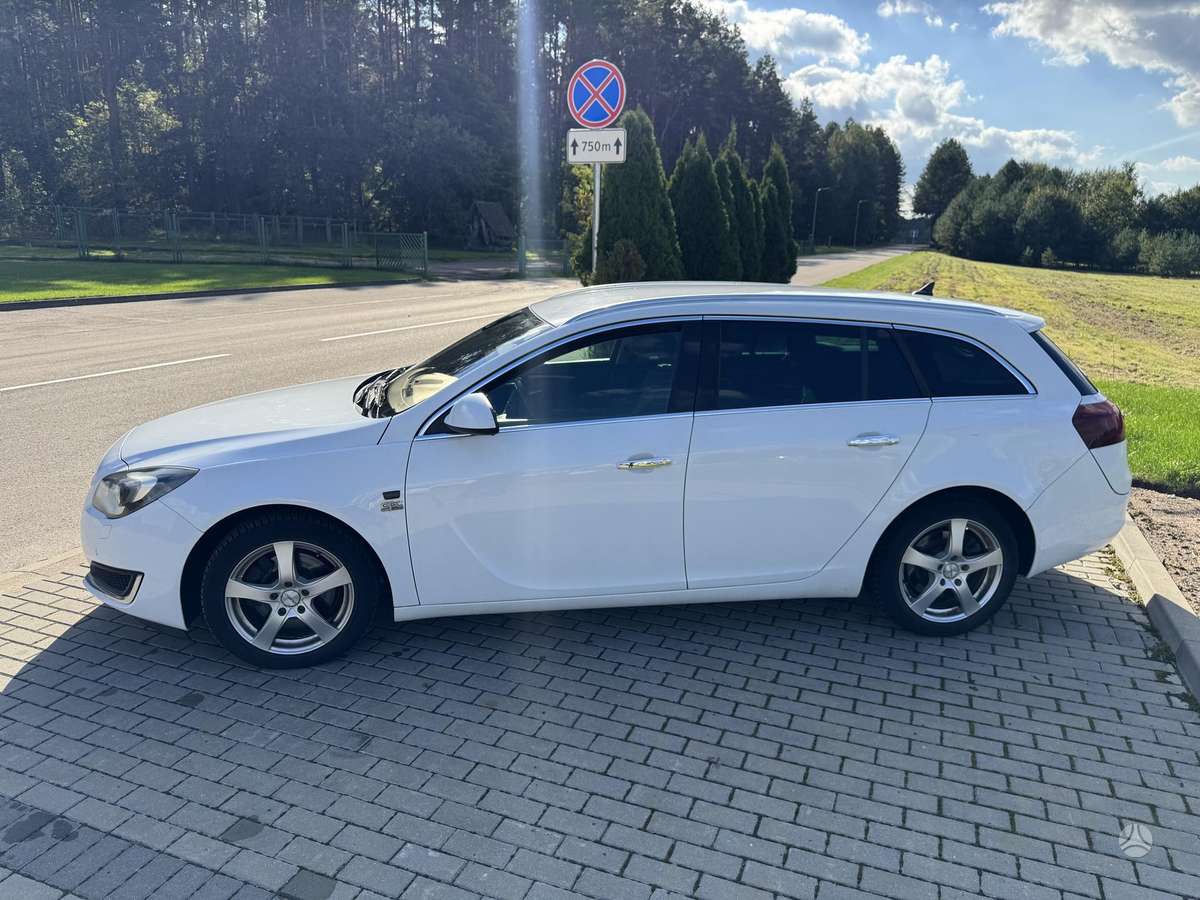 Opel Insignia 2014 — interior