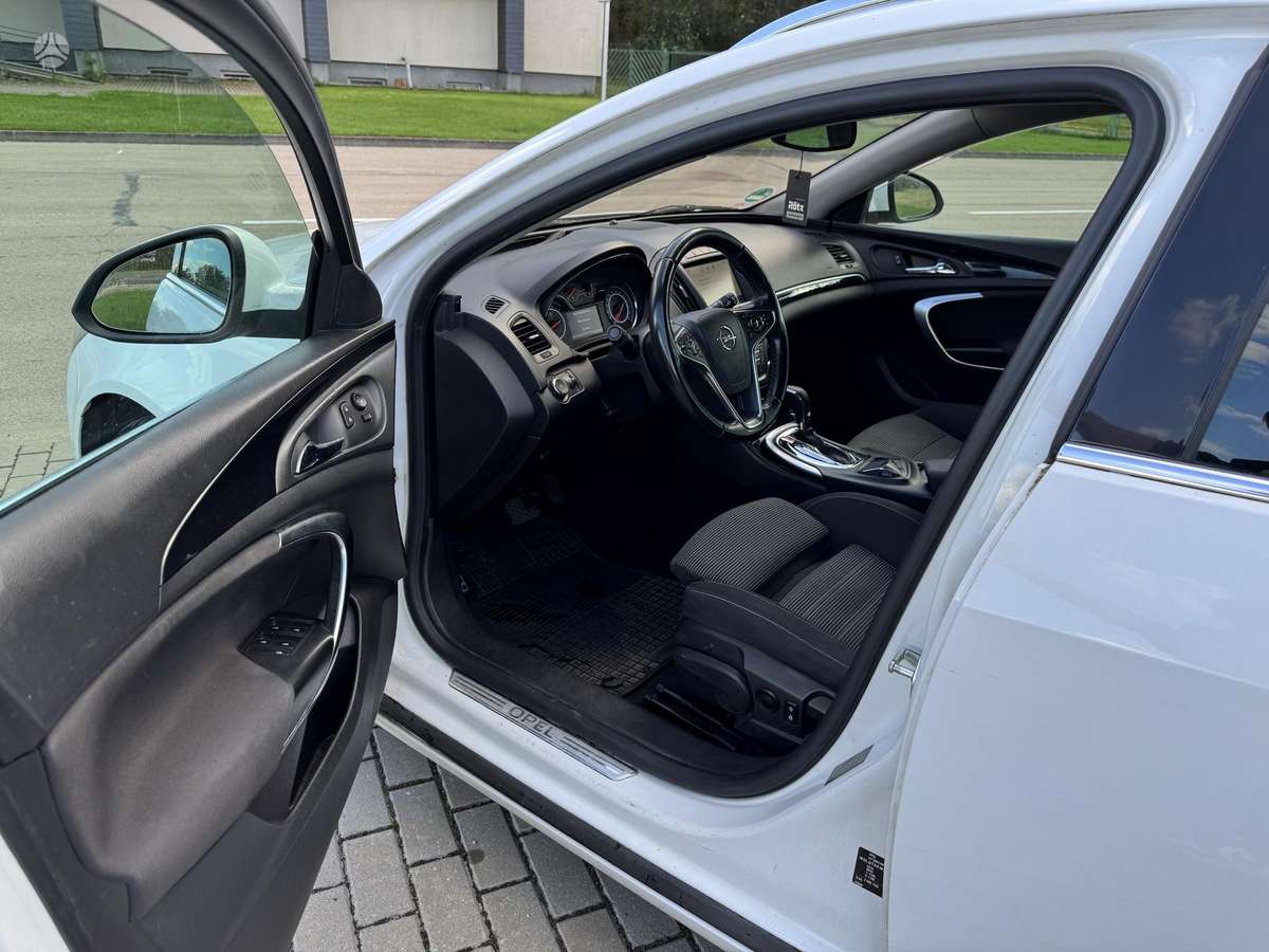 Opel Insignia 2014 — photo 8