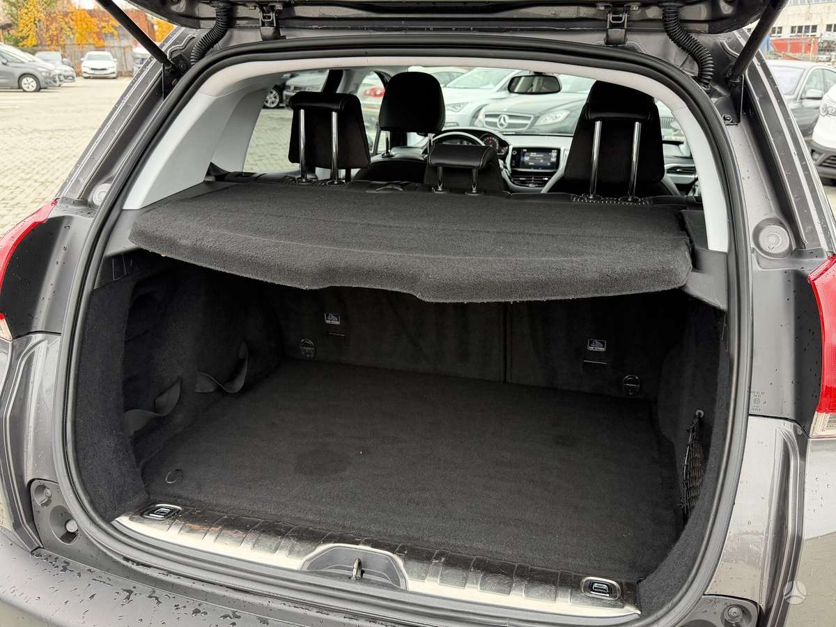 Peugeot 2008 2015 — photo 13
