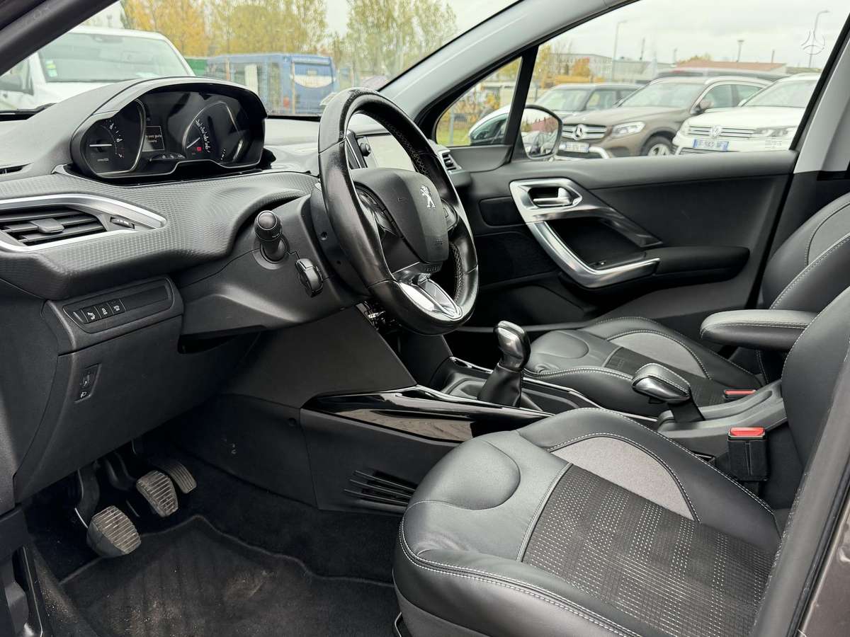 Peugeot 2008 2015 — photo 7