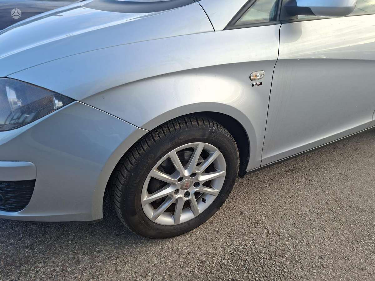 Seat Altea 2011 — rear view