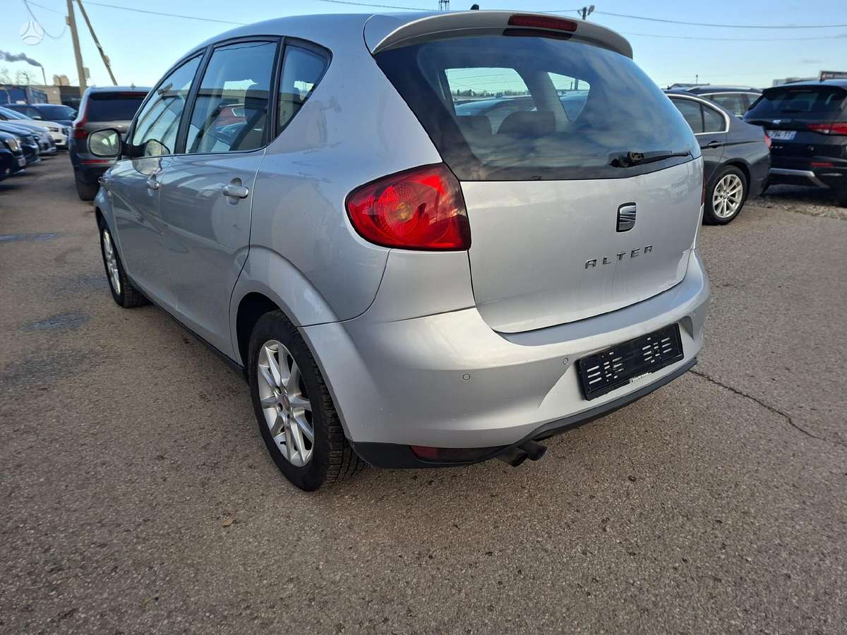 Seat Altea 2011 — engine 1798 cm³, 160 HP (118kW)