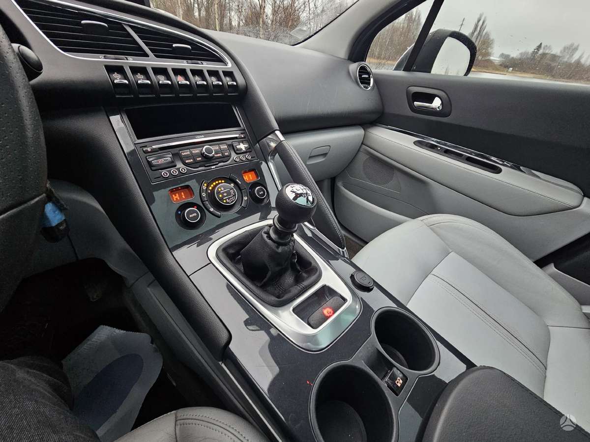 Peugeot 3008 2009 — photo 11