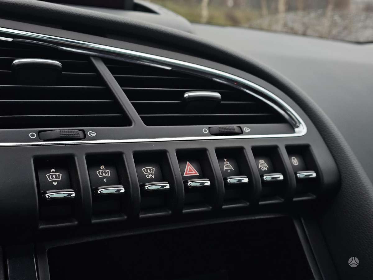 Peugeot 3008 2009 — photo 12