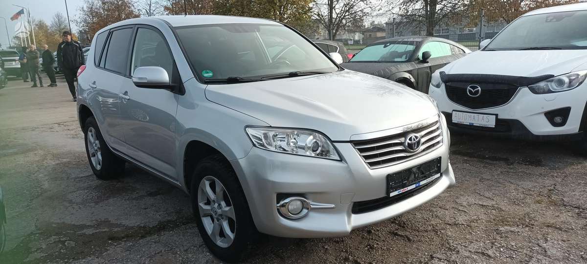Toyota RAV4 2012 — авто для ЗСУ з Європи