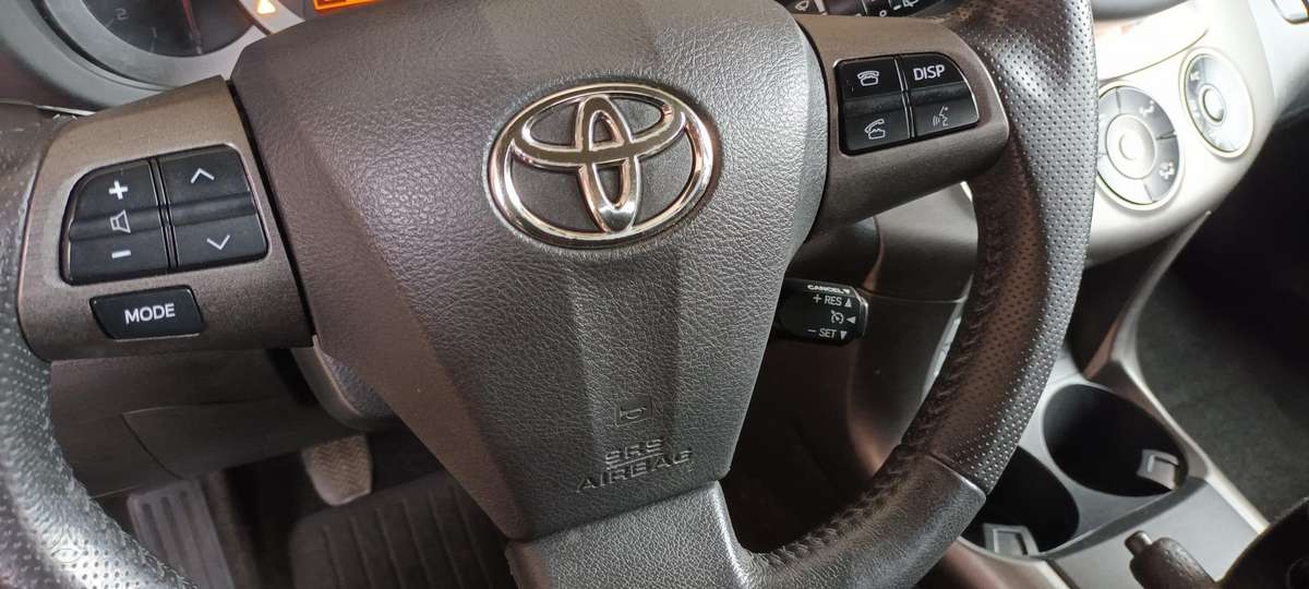 Toyota RAV4 2012 — фото 15