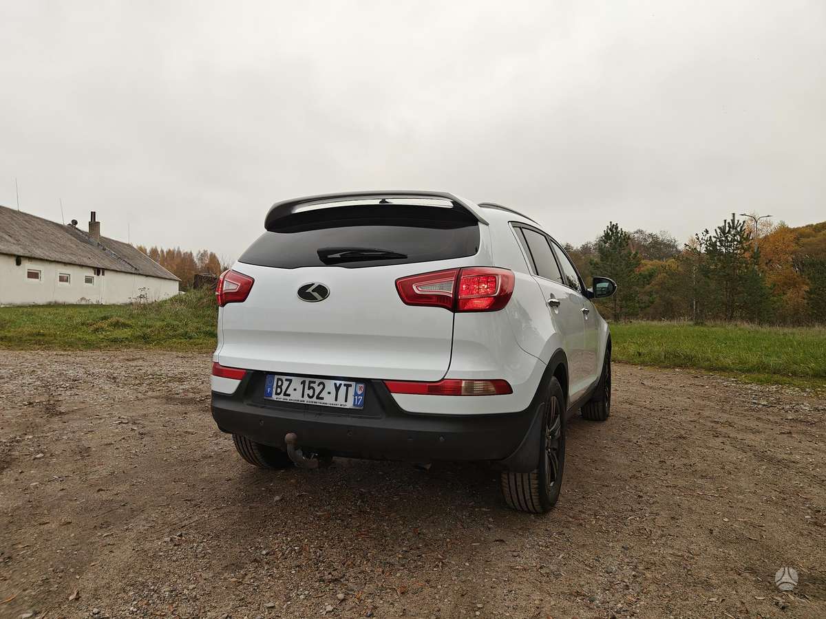 Kia Sportage 2011 — photo 10