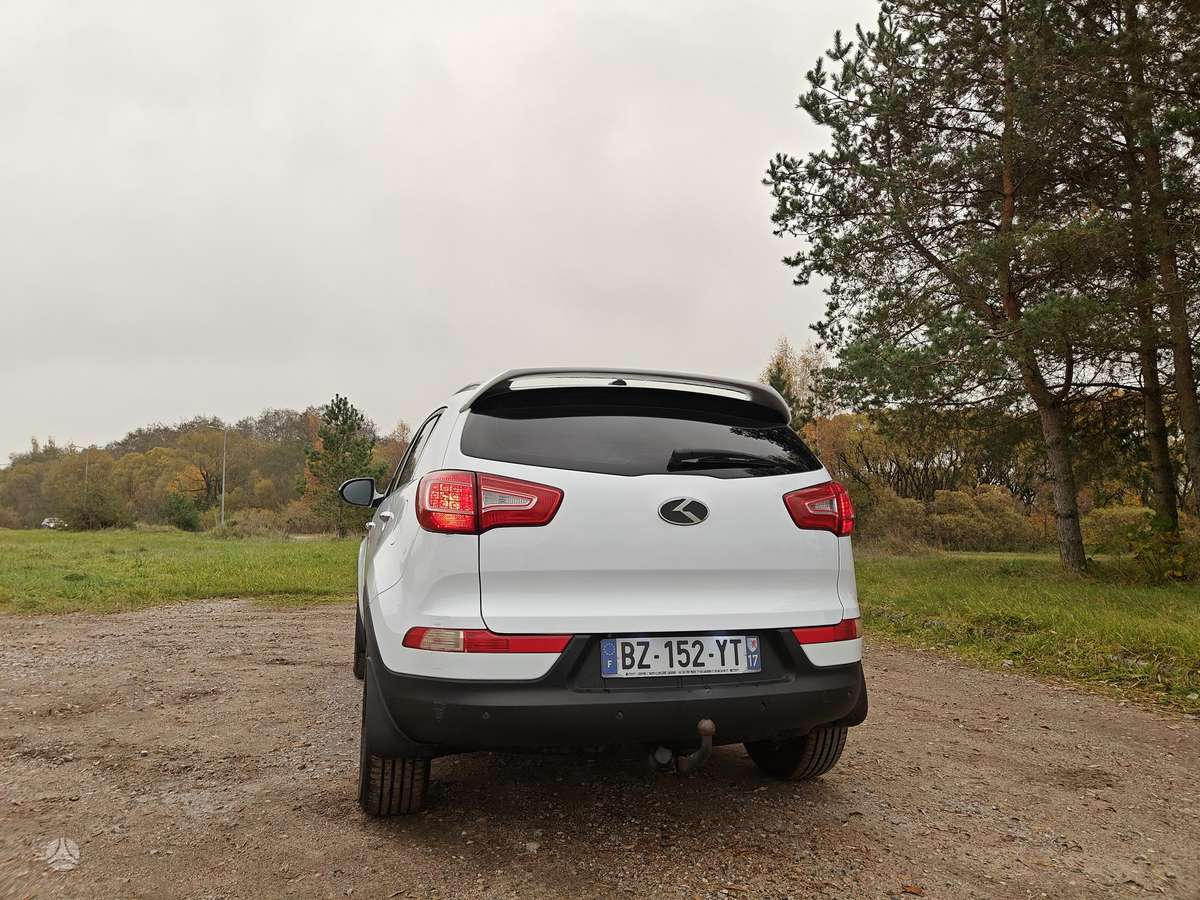 Kia Sportage 2011 — photo 11