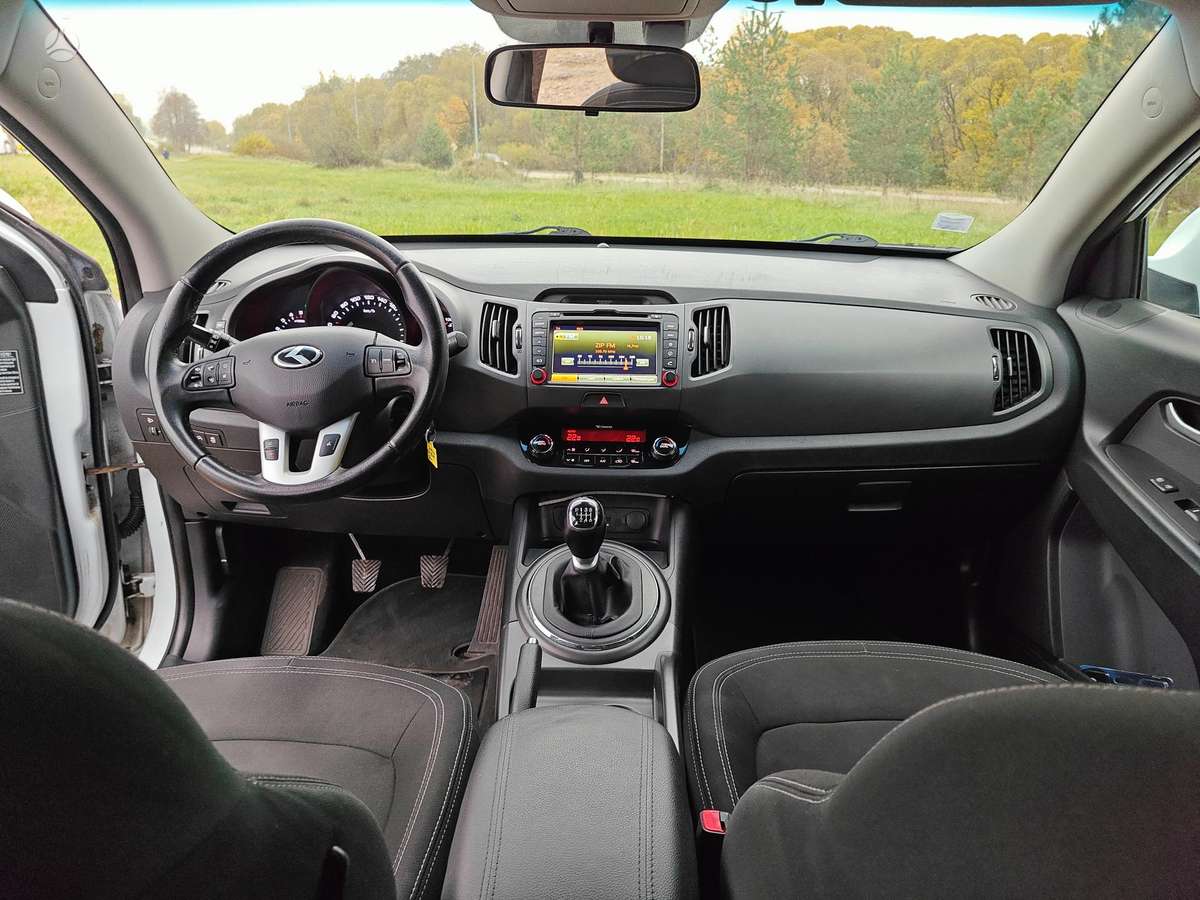 Kia Sportage 2011 — photo 13