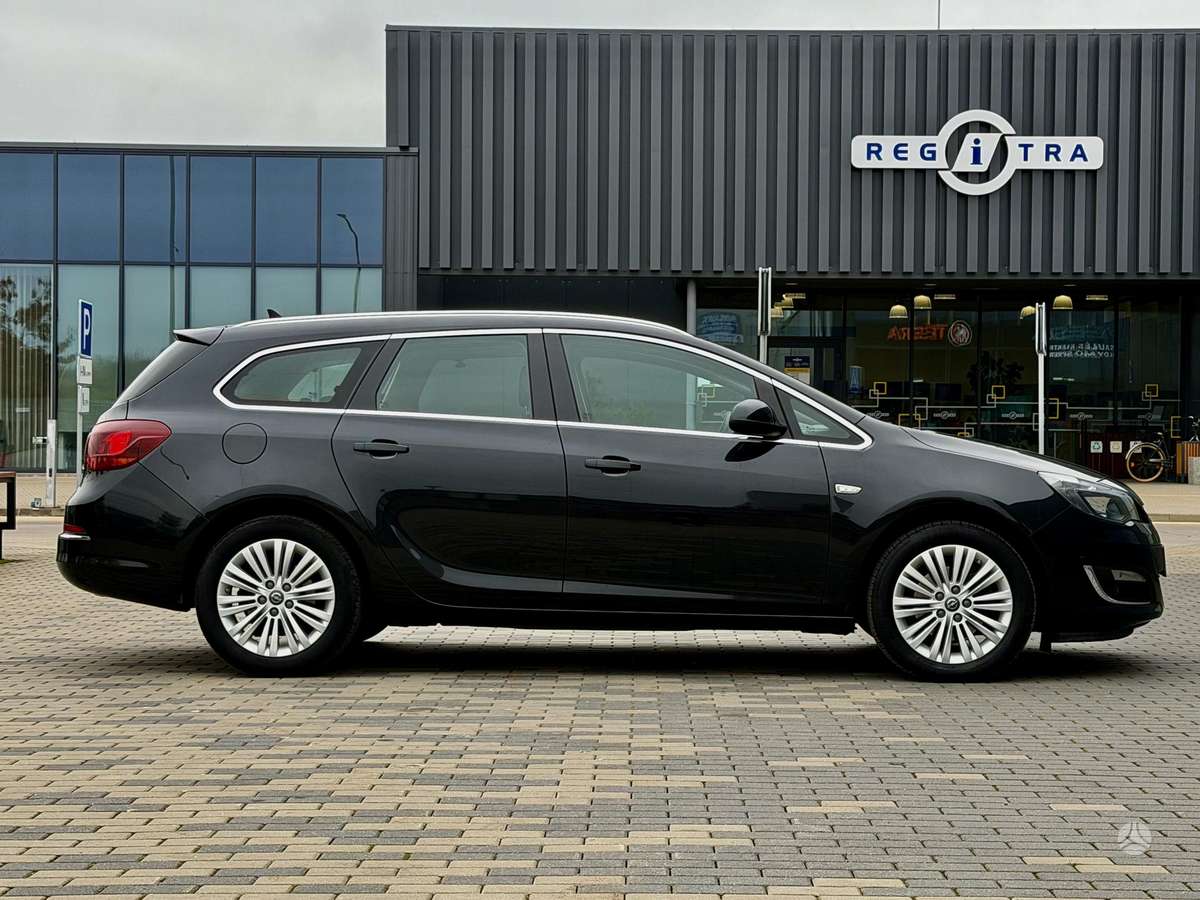 Opel Astra 2014 — двигун 1598 cm³, 136 HP (100kW)
