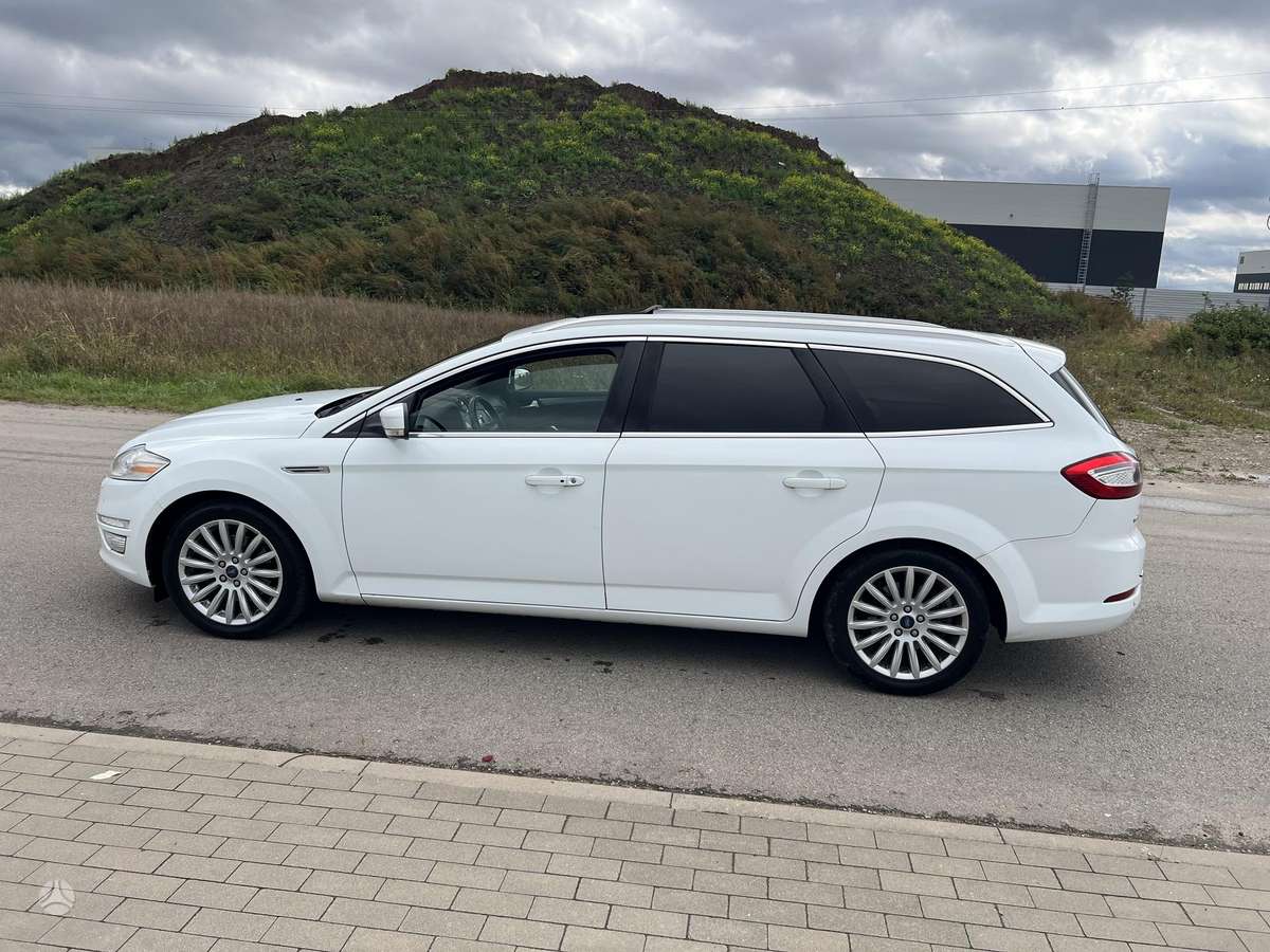Ford Mondeo 2014 — photo 10