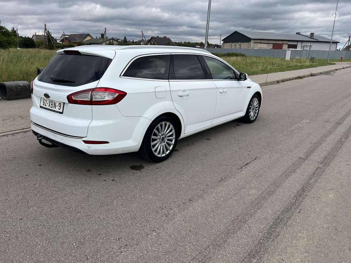 Ford Mondeo 2014 — photo 18