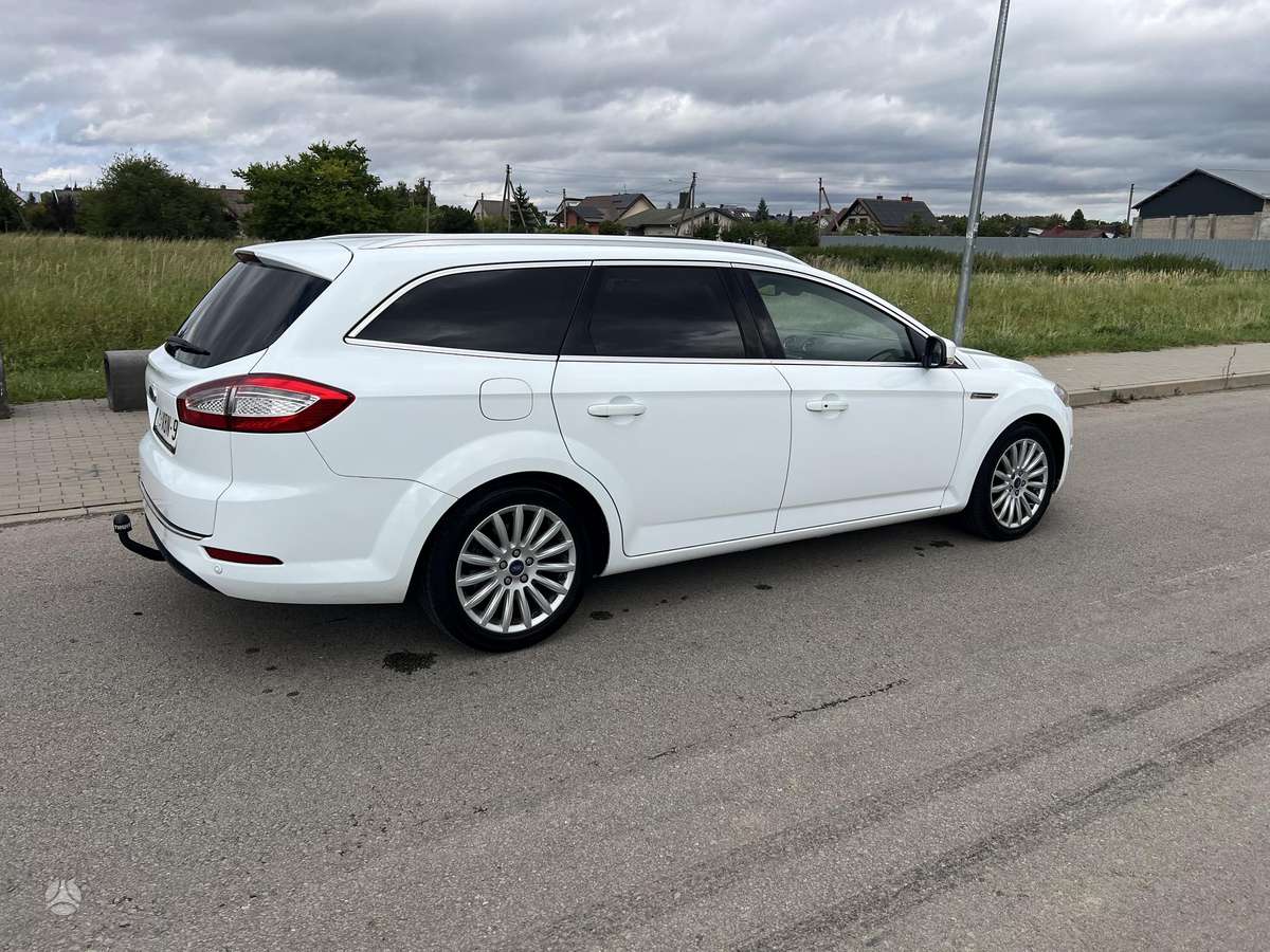 Ford Mondeo 2014 — photo 19