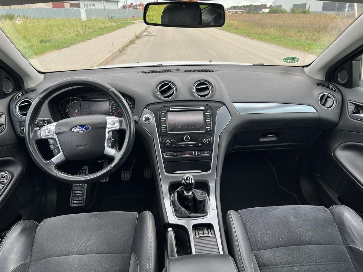 Ford Mondeo 2014 — photo 20