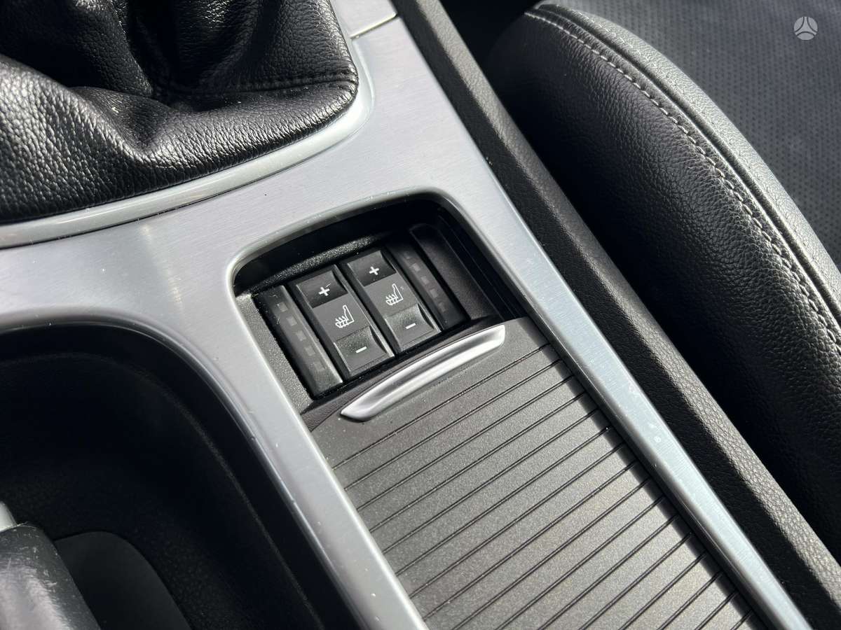 Ford Mondeo 2014 — photo 24