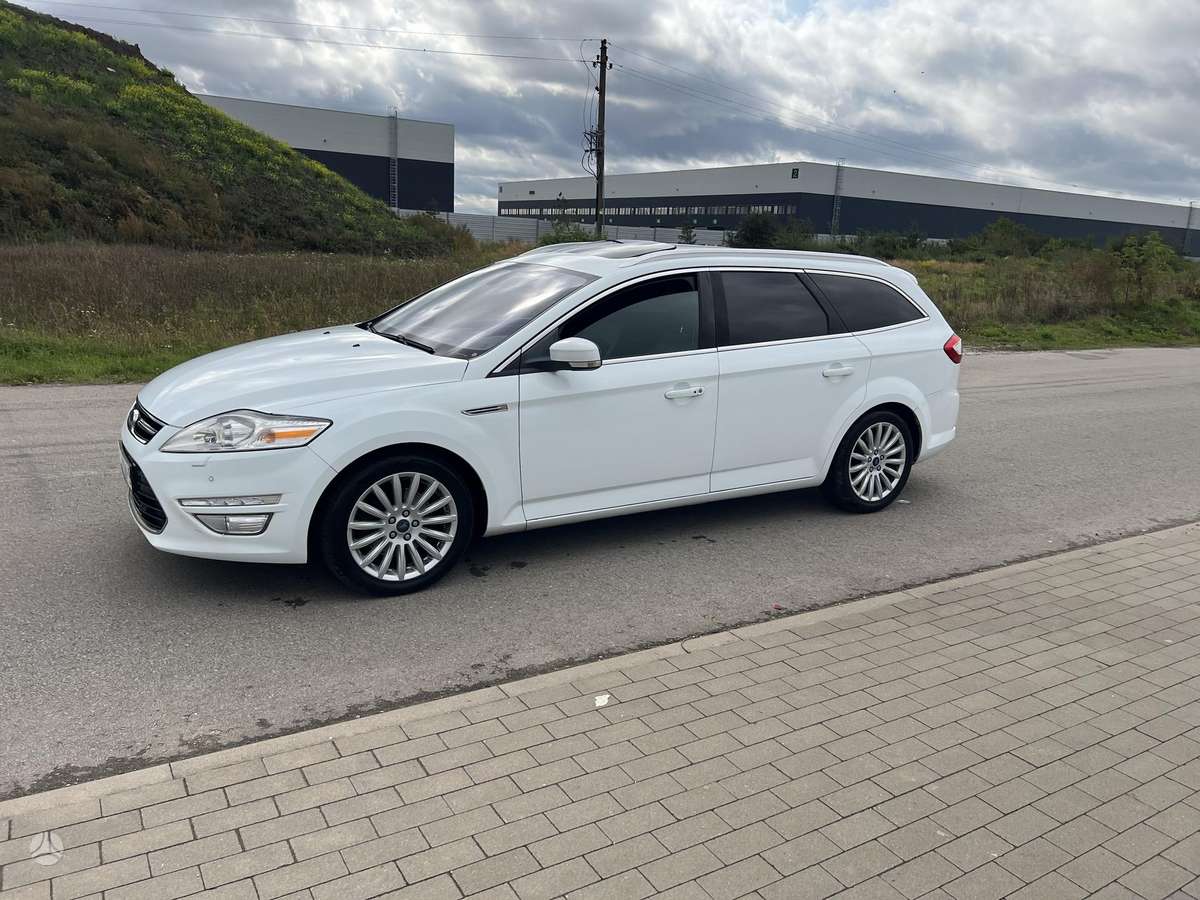 Ford Mondeo 2014 — photo 9