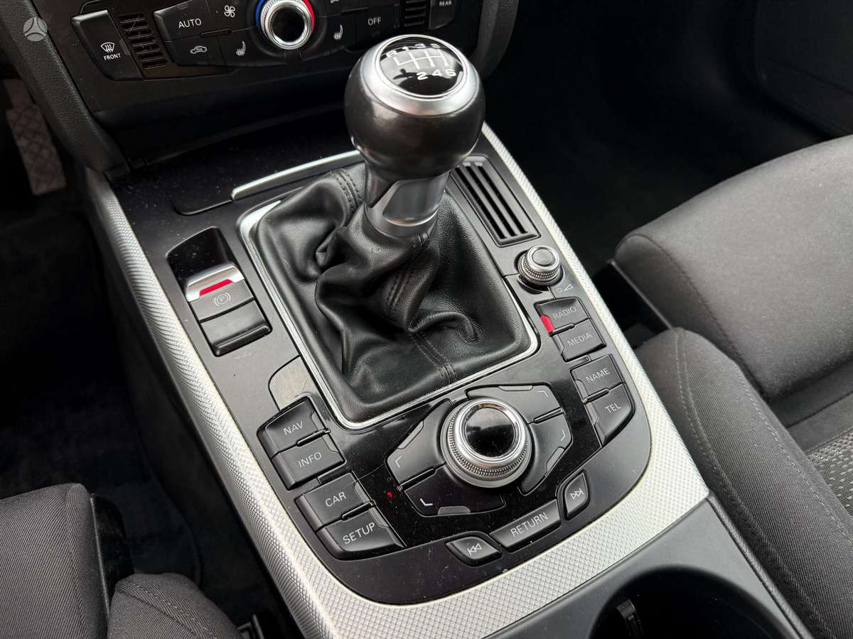 Audi A4 2015 — photo 12