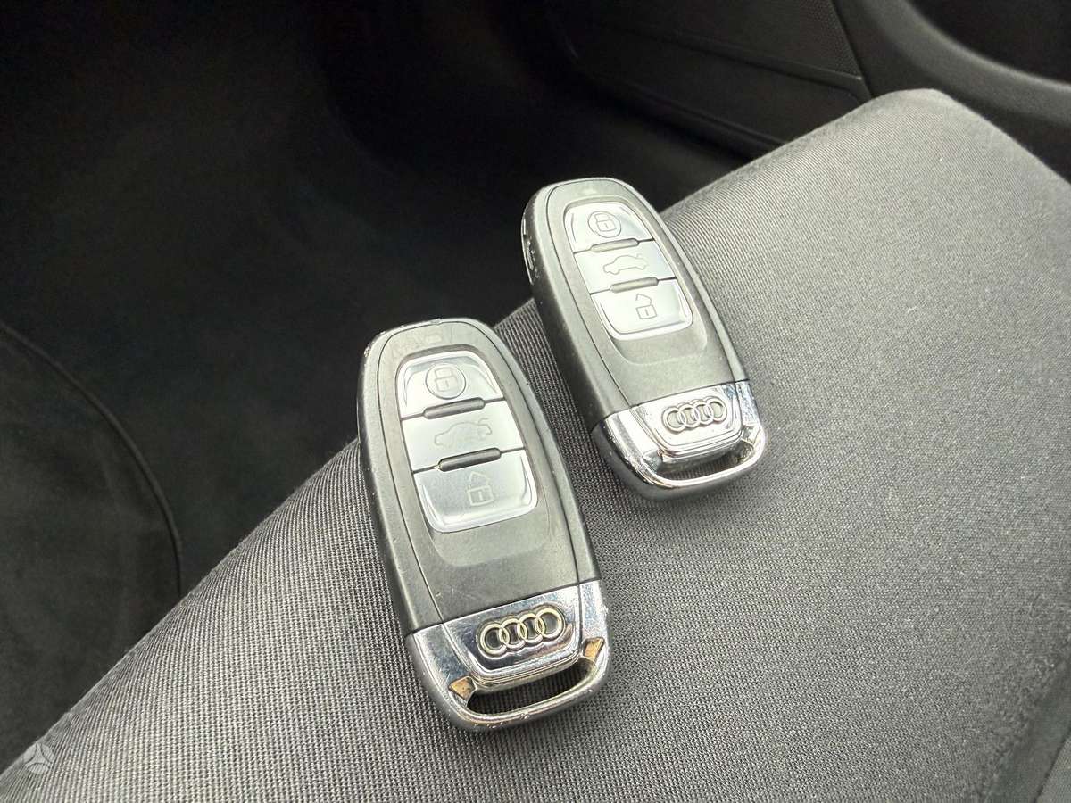 Audi A4 2015 — photo 16