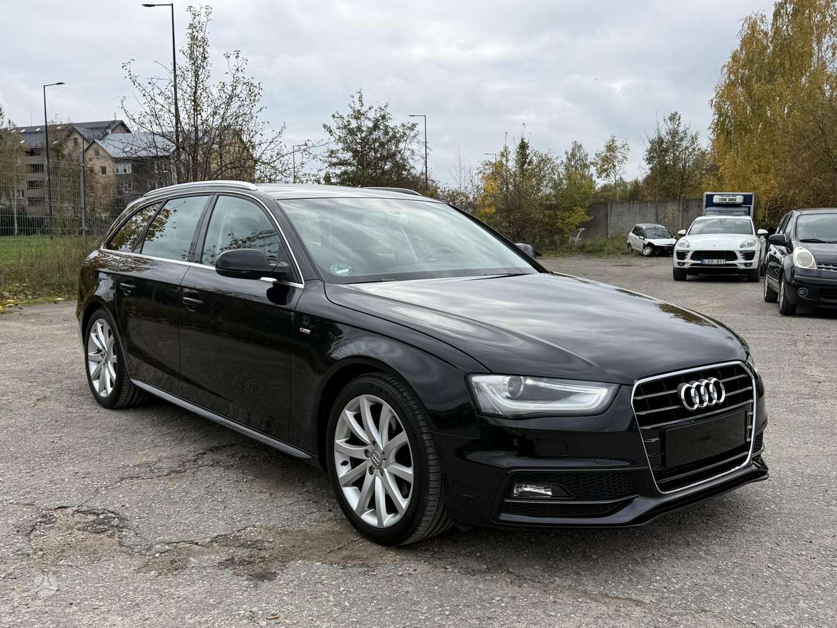 Audi A4 2015 — rear view
