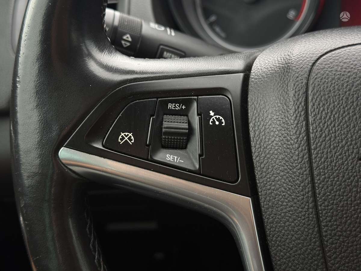 Opel Insignia 2010 — фото 18