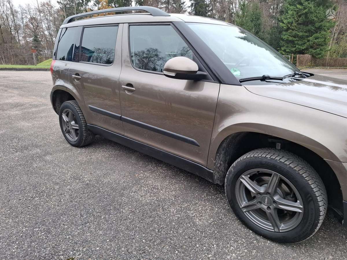 Skoda Yeti 2010 — interior