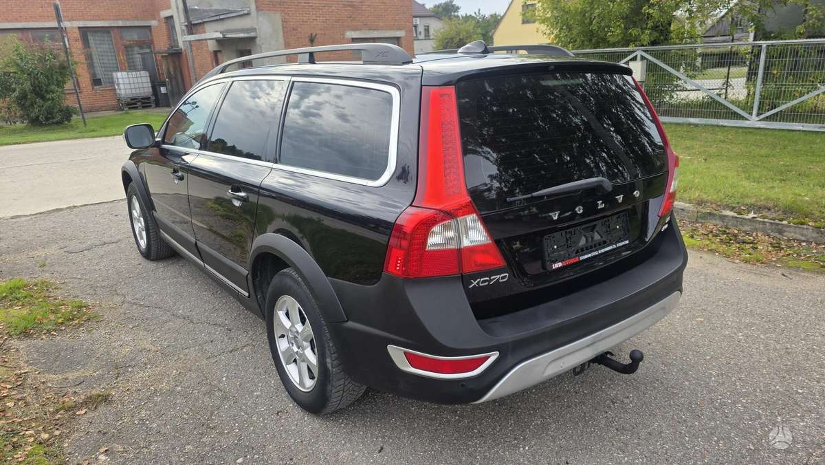 Volvo XC70 2009 — салон