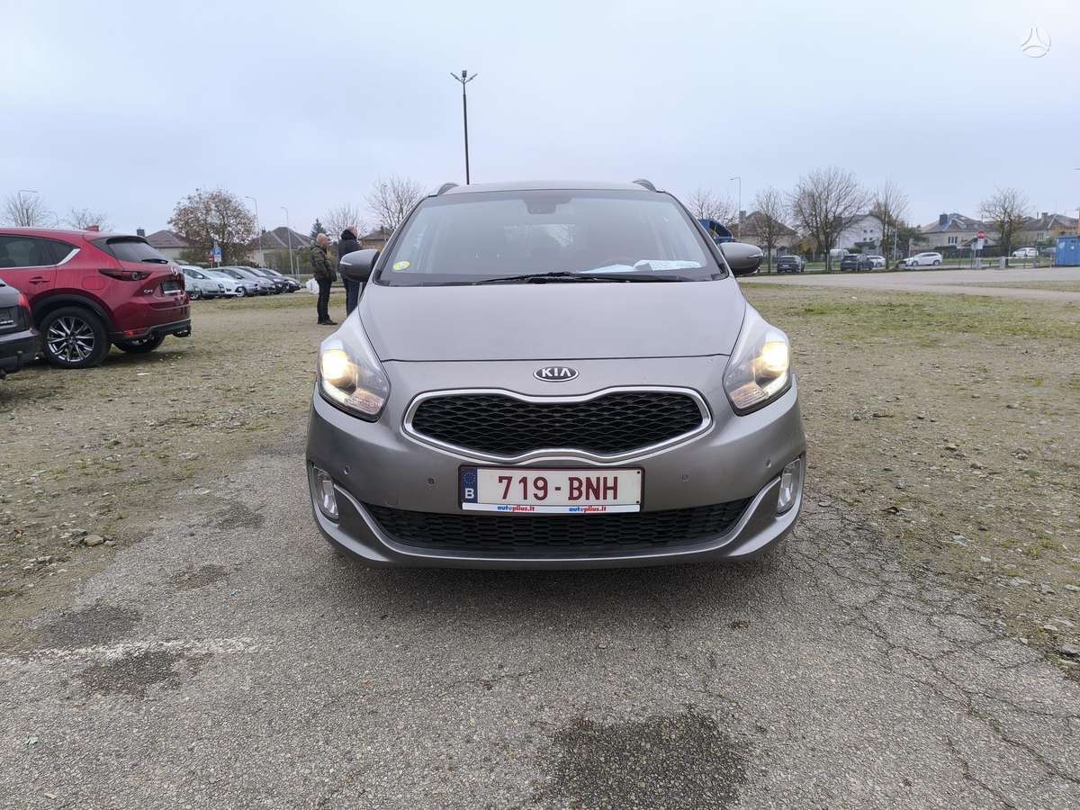 Kia Carens 2014 — салон