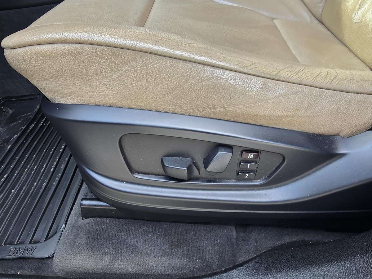 BMW X5 2007 — photo 12