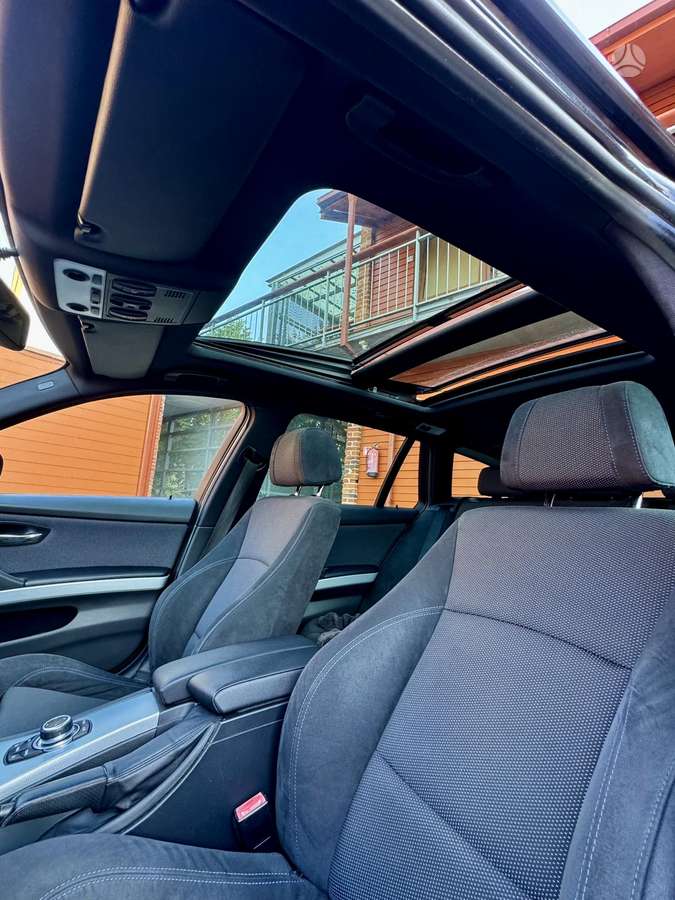BMW 320 2011 — photo 31