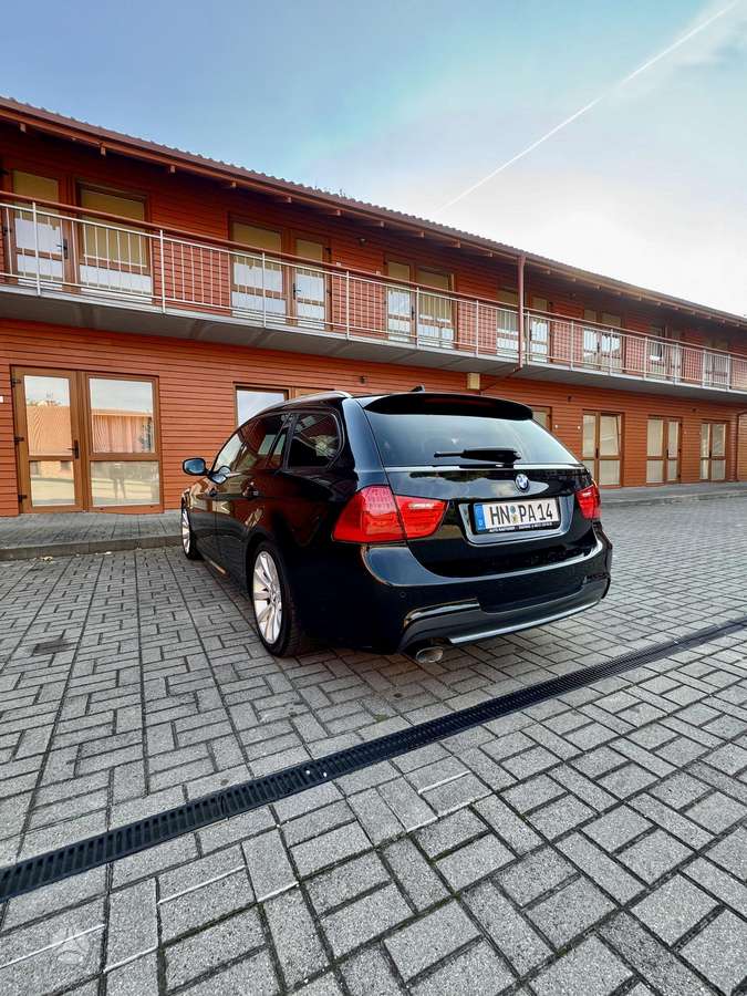 BMW 320 2011 — photo 6