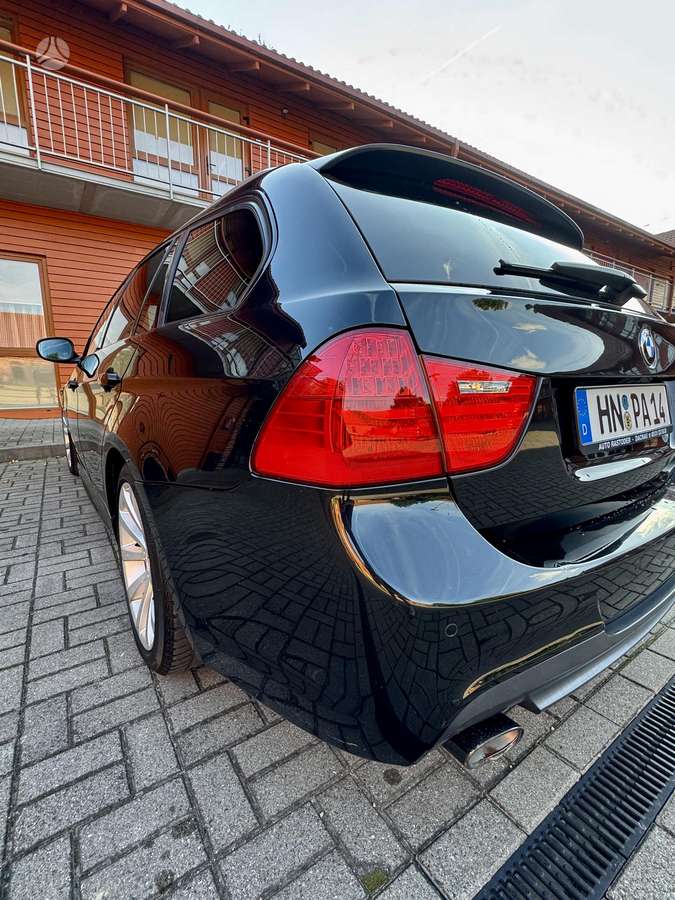 BMW 320 2011 — photo 8