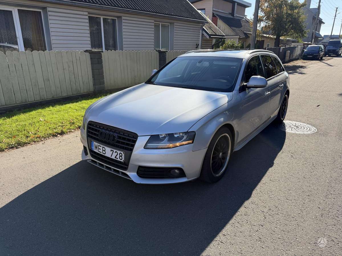 Audi A4 2008 — вигляд ззаду