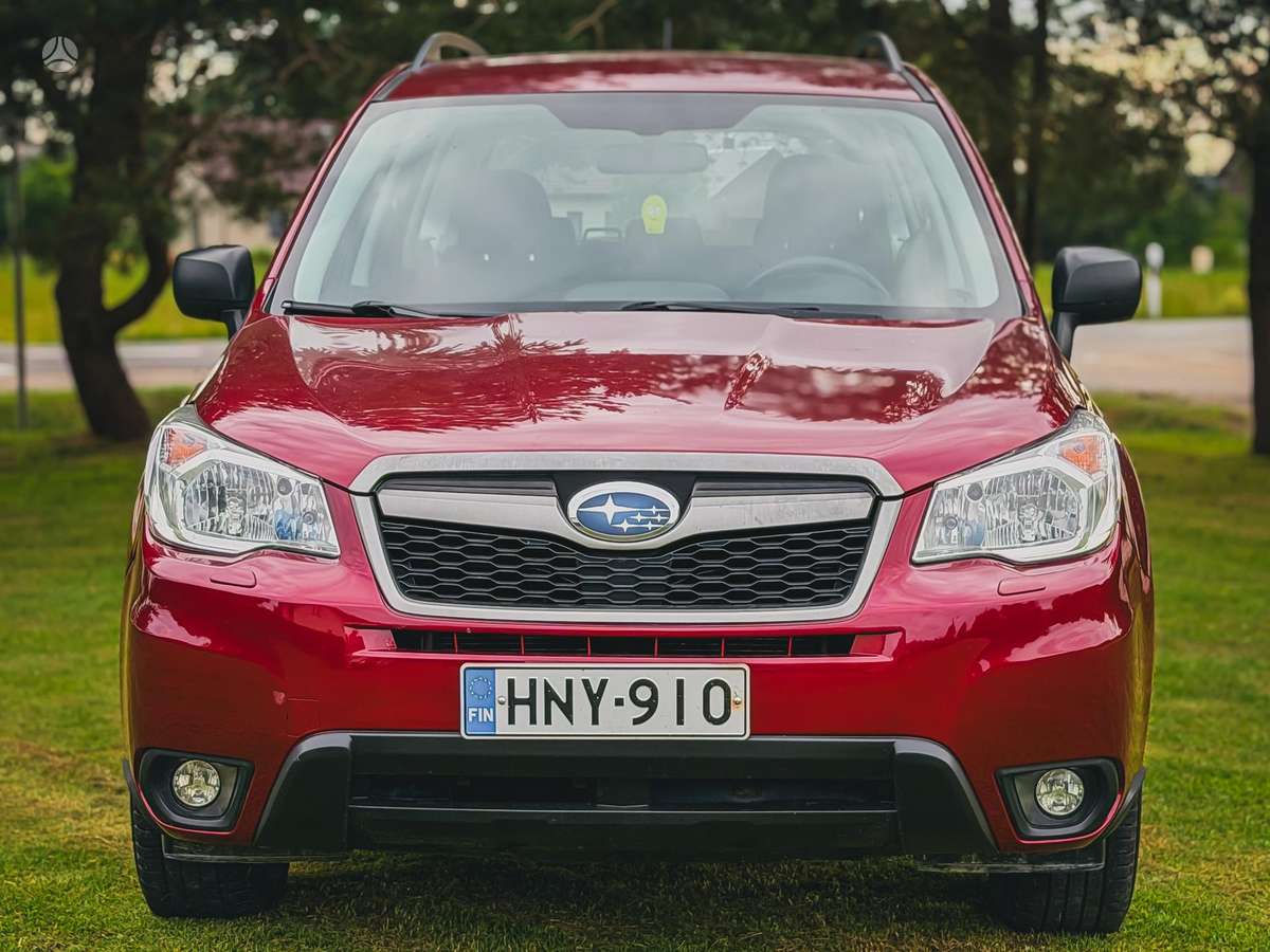 Subaru Forester 2014 — салон