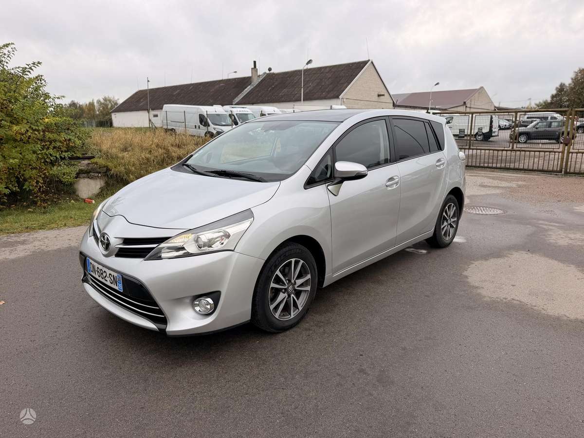 Toyota Verso, 2015